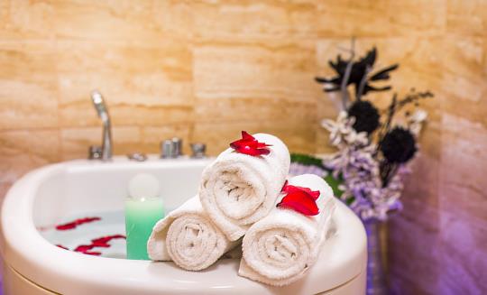 Františkovy Lázně - Lázeňský hotel Savoy - Silvestrovský pobyt Relax (28.12.2025 - 03.01.2026) se SLEVOU do 12.11.2025